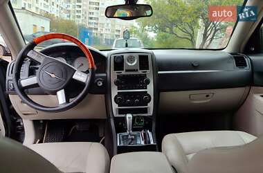 Седан Chrysler 300C 2005 в 