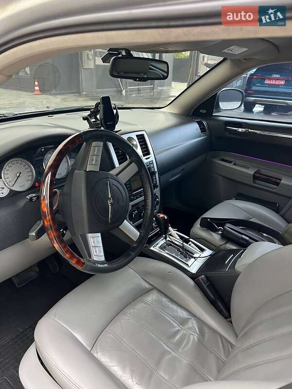 Седан Chrysler 300C 2006 в Тернополі