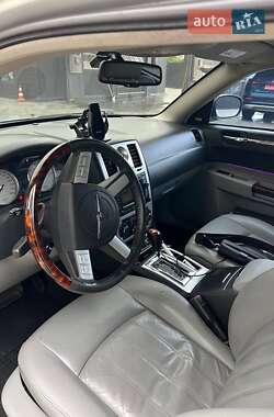 Седан Chrysler 300C 2006 в 
