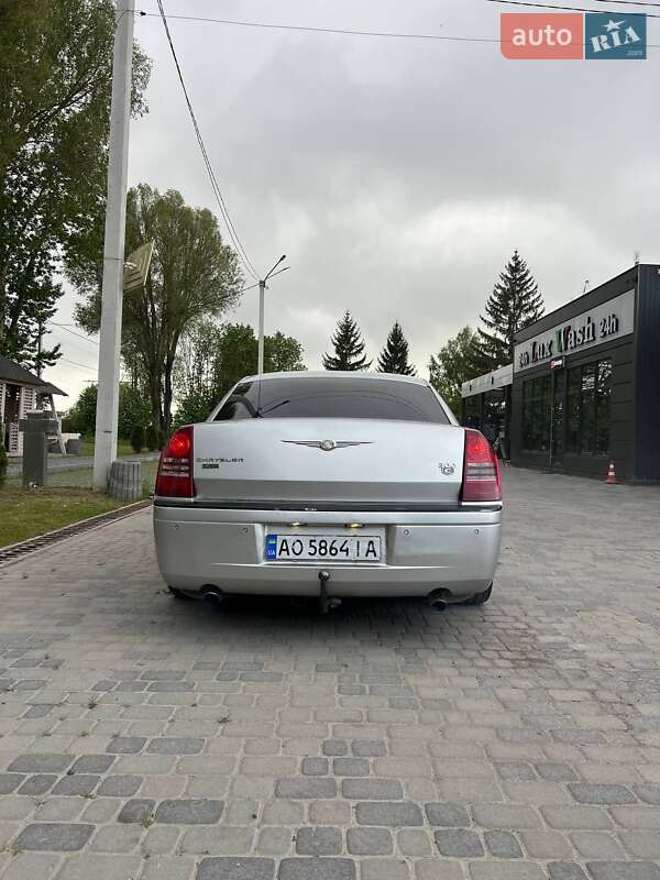 Седан Chrysler 300C 2006 в Тернополі