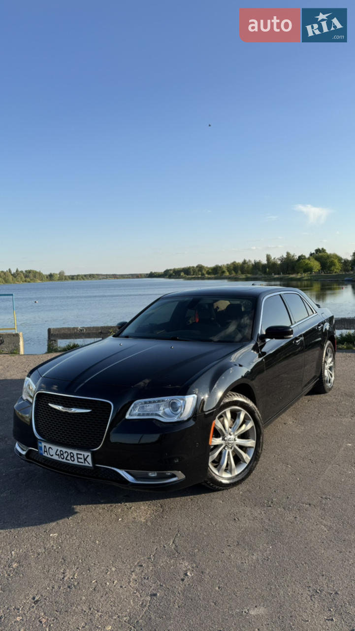 2015 Chrysler 300C - мініатюра 36