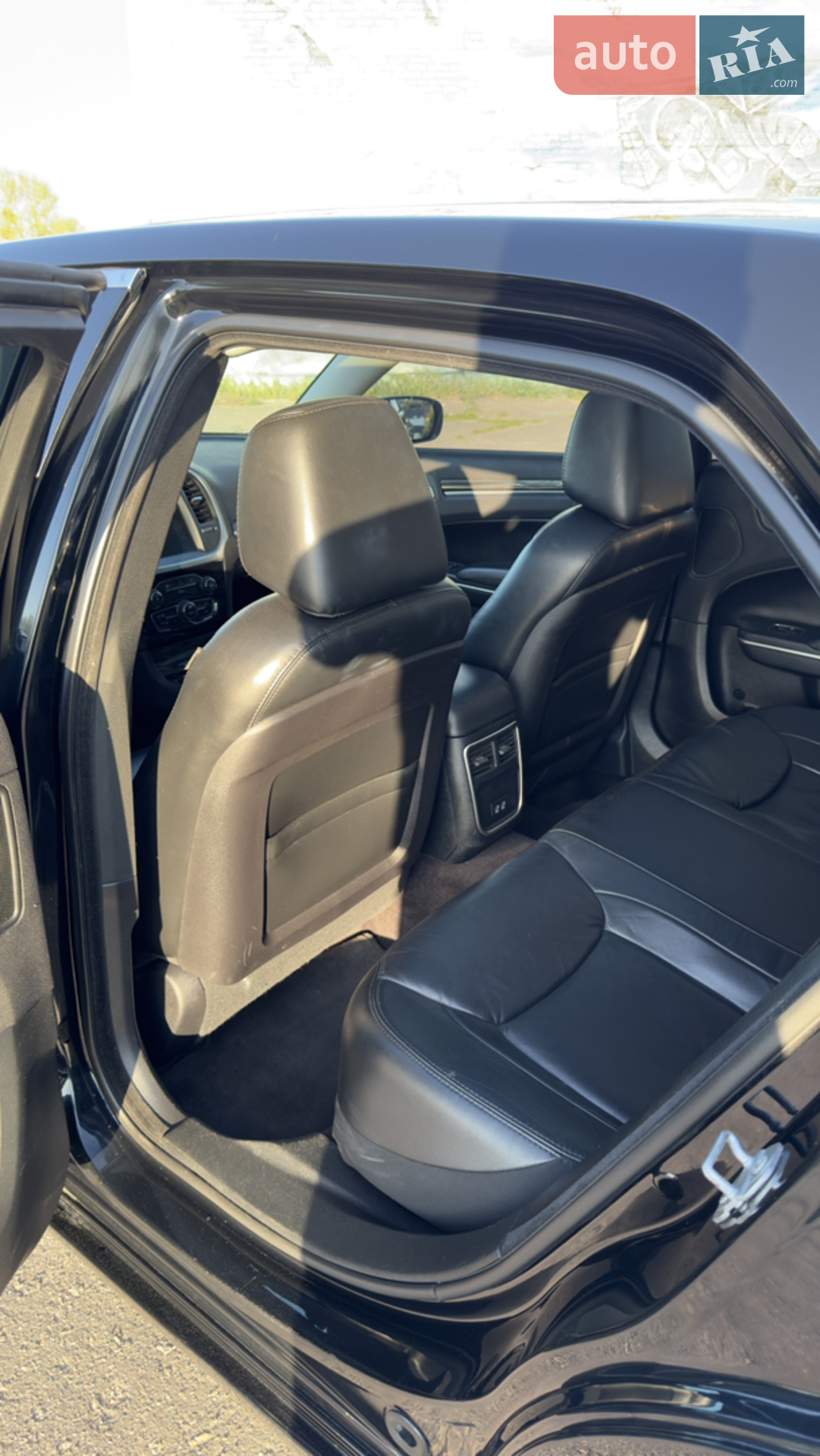 2016 Chrysler 300C - мініатюра 14