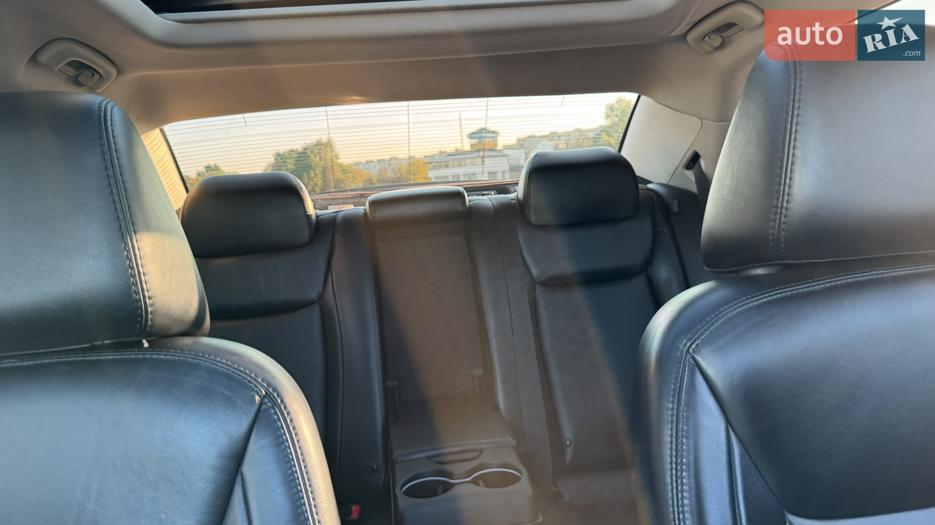 2016 Chrysler 300C - мініатюра 60