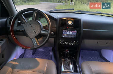 Седан Chrysler 300C 2006 в 