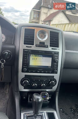 Седан Chrysler 300C 2004 в 