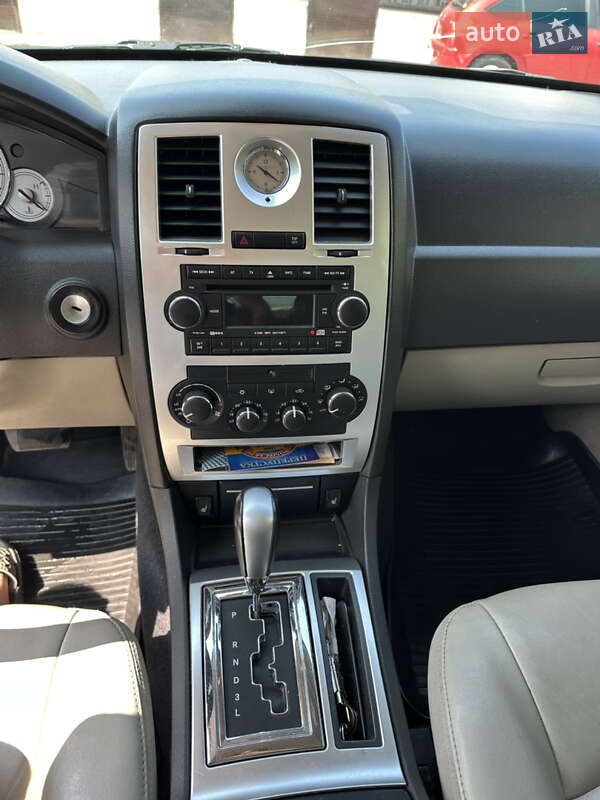 Седан Chrysler 300C 2007 в Светловодске фото 9 Седан Chrysler 300C 2007 в Светловодске