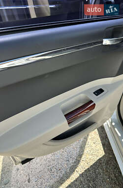 Седан Chrysler 300C 2006 в 