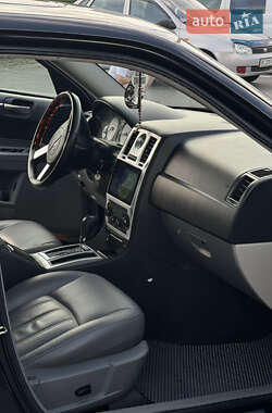 Седан Chrysler 300C 2005 в 