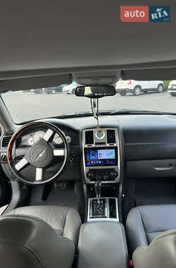 Седан Chrysler 300C 2005 в 