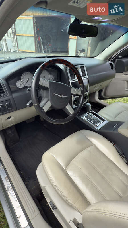 Седан Chrysler 300C 2006 в Звягеле