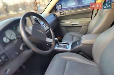 Седан Chrysler 300C 2005 в 