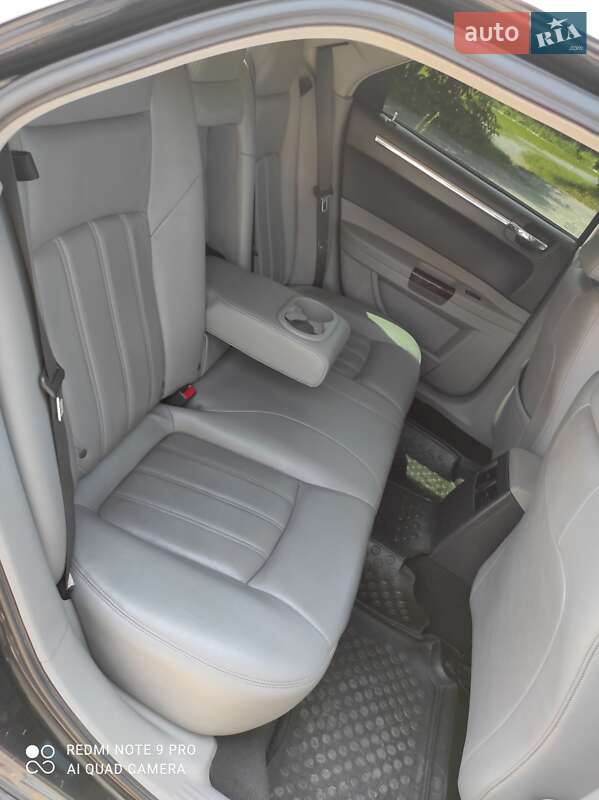 Седан Chrysler 300C 2005 в Гайсину фото 25 Седан Chrysler 300C 2005 в Гайсину
