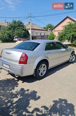 Седан Chrysler 300C 2005 в 
