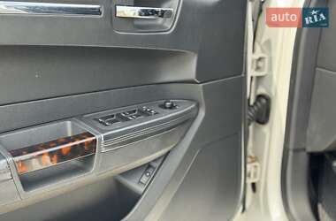 Седан Chrysler 300C 2008 в 