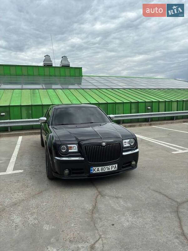 Седан Chrysler 300C 2004 в Киеве