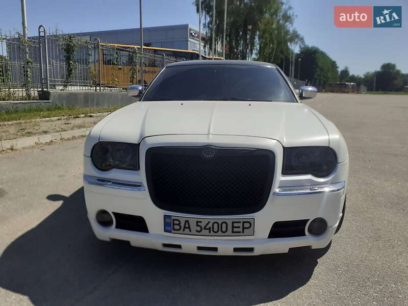 Седан Chrysler 300C 2004 в 