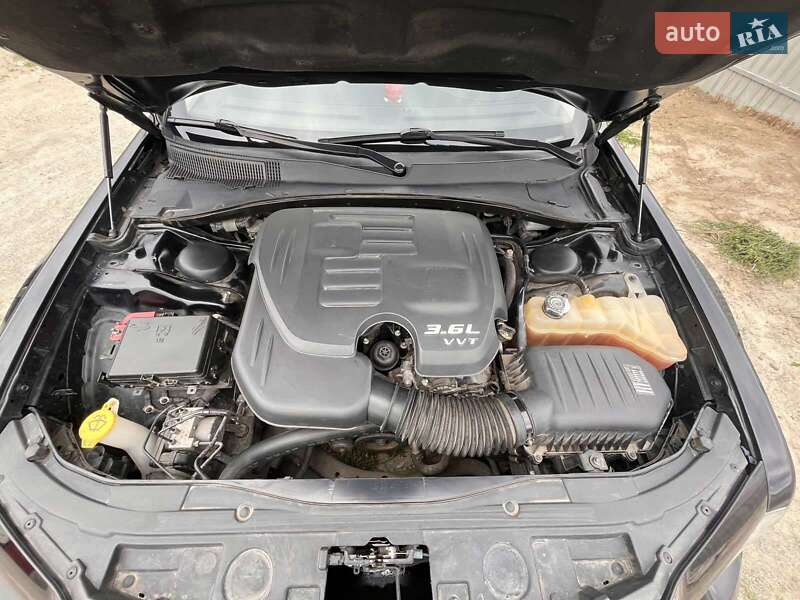 Седан Chrysler 300C 2017 в Борисполе