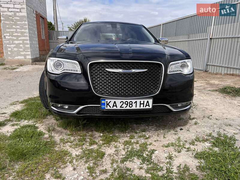 Седан Chrysler 300C 2017 в Борисполе