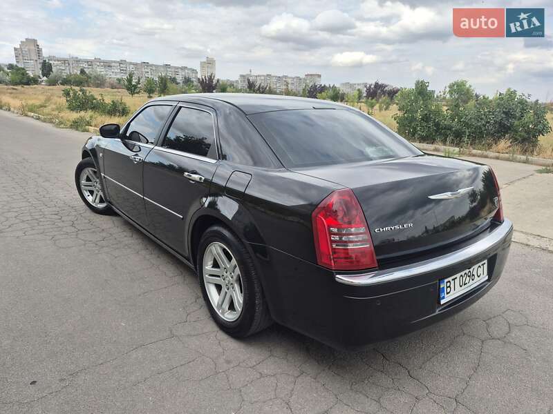 Седан Chrysler 300C 2005 в Херсоне