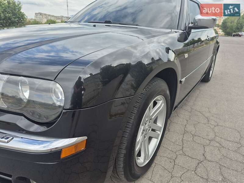Седан Chrysler 300C 2005 в Херсоне