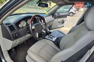 Седан Chrysler 300C 2006 в 