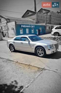 Седан Chrysler 300C 2005 в 