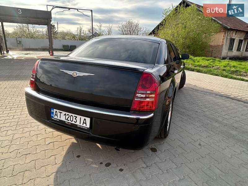 Седан Chrysler 300C 2005 в Ивано-Франковске