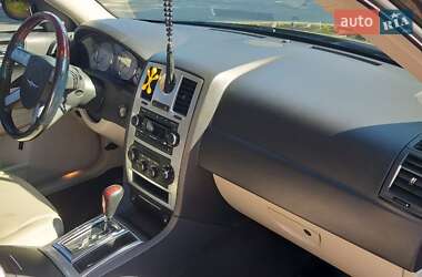 Седан Chrysler 300C 2005 в 