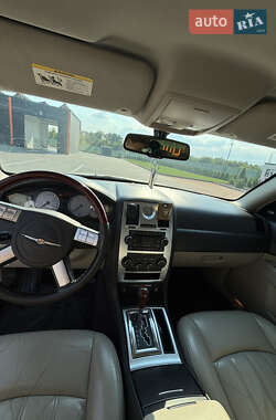 Седан Chrysler 300C 2005 в 