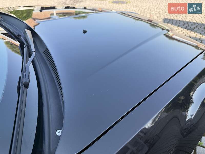 Седан Chrysler 300C 2006 в Шептицькому