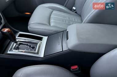 Седан Chrysler 300C 2006 в 