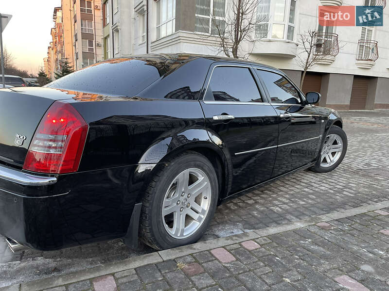Седан Chrysler 300C 2007 в Івано-Франківську