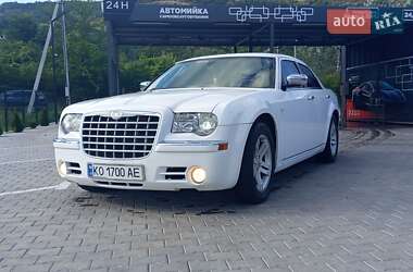 Седан Chrysler 300C 2004 в 