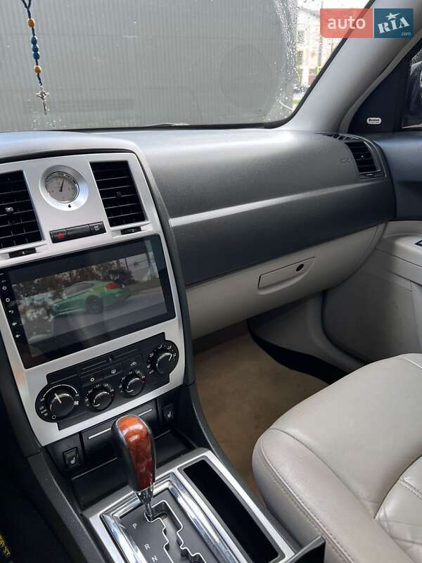Седан Chrysler 300C 2006 в Косове фото 5 Седан Chrysler 300C 2006 в Косове