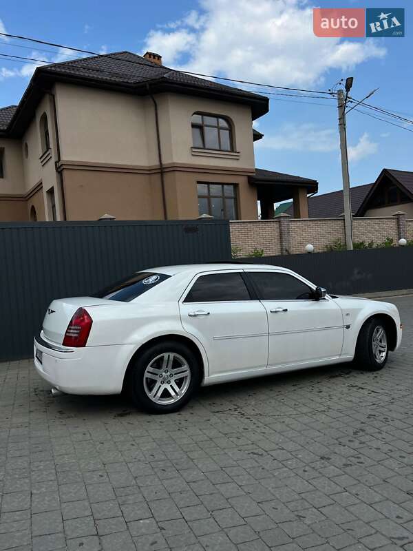 Седан Chrysler 300C 2006 в Косове фото 32 Седан Chrysler 300C 2006 в Косове