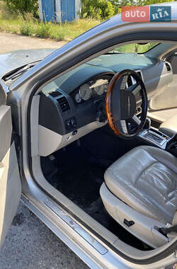 Седан Chrysler 300C 2005 в 