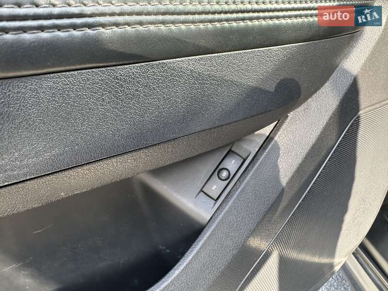 Седан Chrysler 300C 2009 в Запорожье