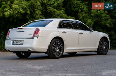 Седан Chrysler 300C 2014 в 