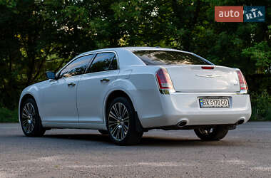 Седан Chrysler 300C 2014 в 