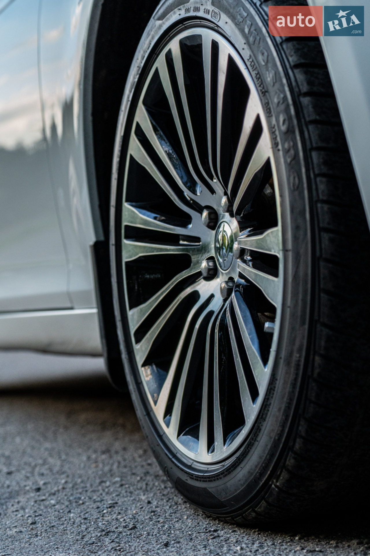 2014 Chrysler 300C - мініатюра 20