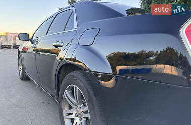Седан Chrysler 300C 2011 в 