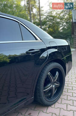 Седан Chrysler 300C 2013 в 