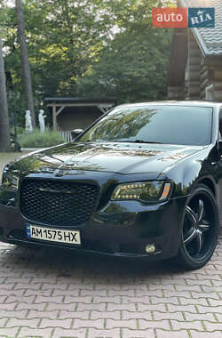 Седан Chrysler 300C 2013 в 