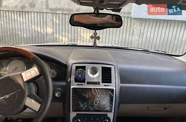 Седан Chrysler 300C 2005 в 