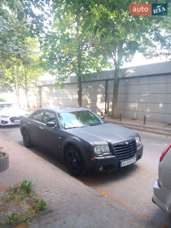 Порно: 50 еркек, бір әйел