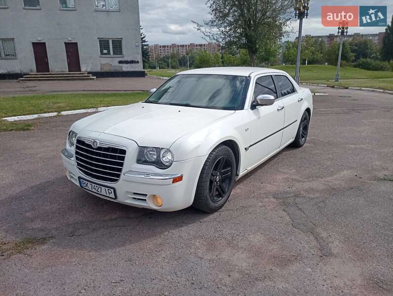 Седан Chrysler 300C 2005 в 