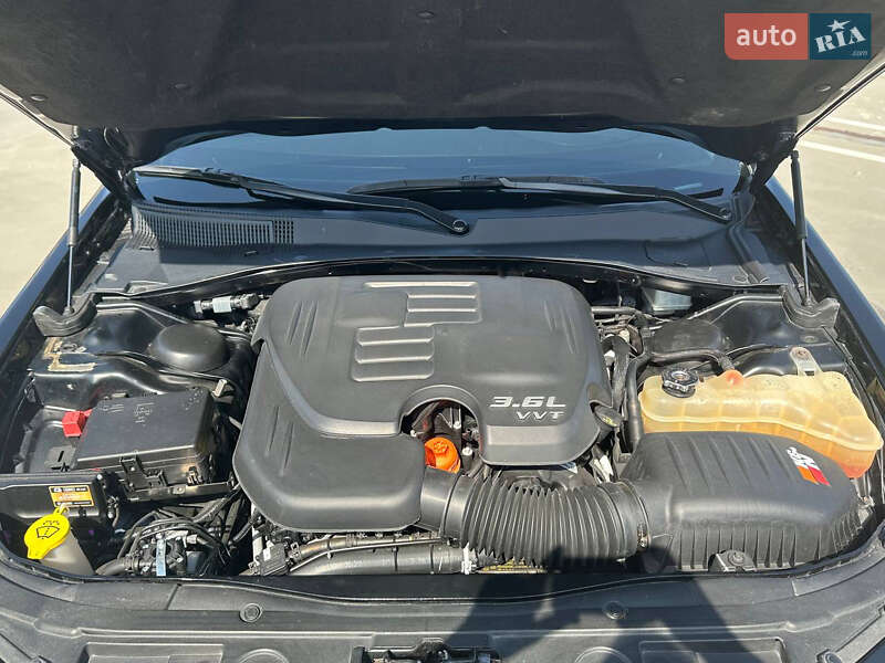 Седан Chrysler 300C 2018 в Киеве фото 11 Седан Chrysler 300C 2018 в Киеве