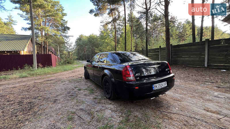 Седан Chrysler 300C 2006 в Луцьку