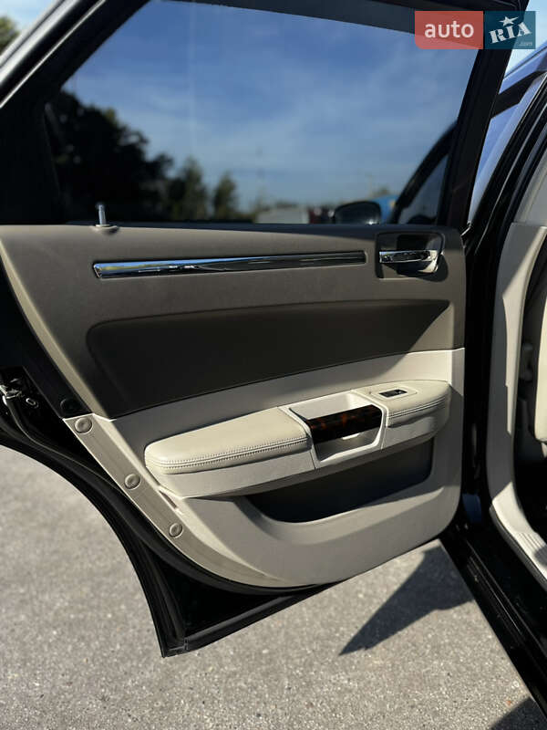 Седан Chrysler 300C 2008 в Харкові