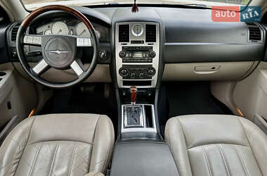 Седан Chrysler 300C 2005 в 